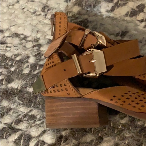 Jeffrey Campbell Everly Perforated Bootie (tan) - Picture 4 of 6